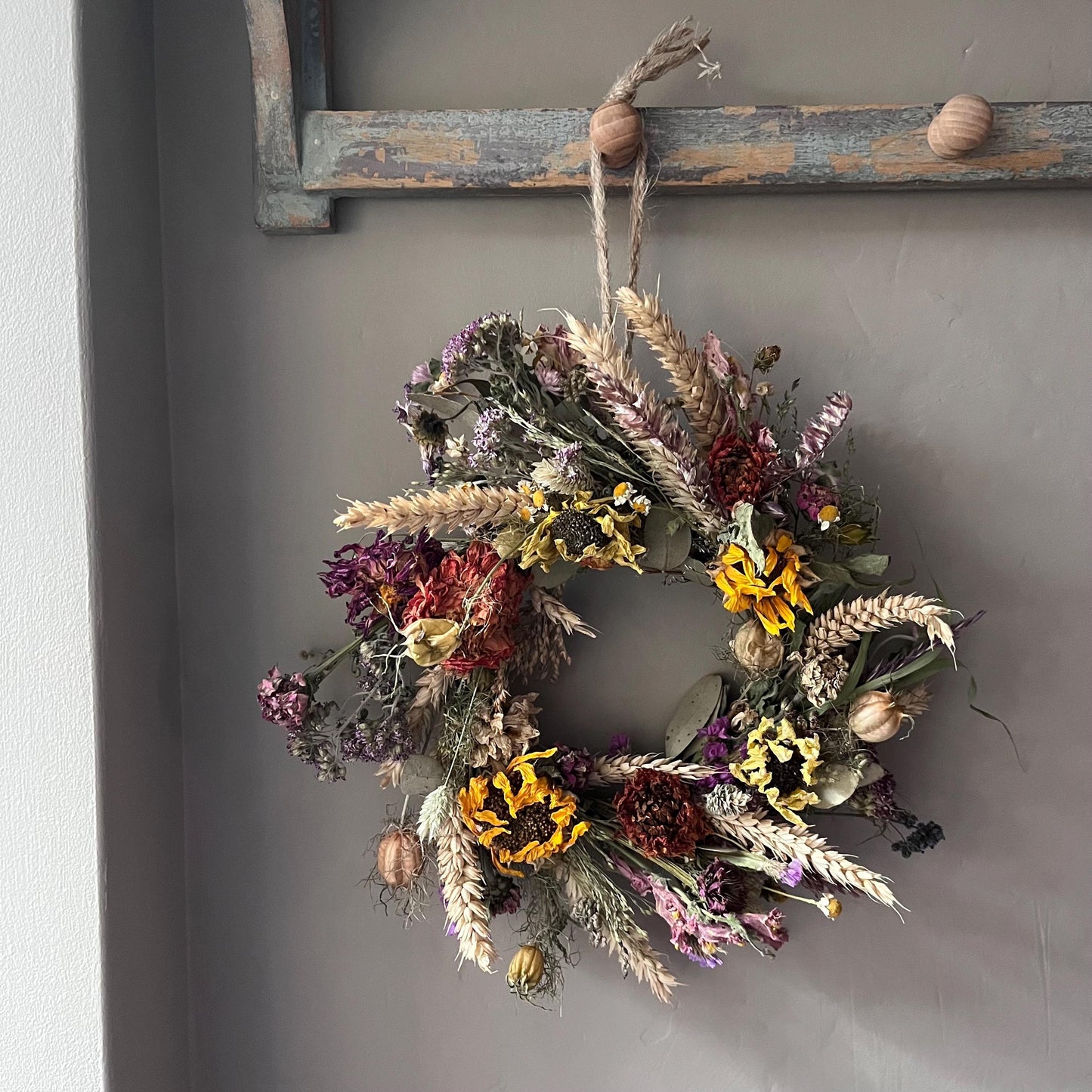 Everlasting flower | Autumn inspired decor | Autumn dried flowers | Small Dried Flower Wreath | Everlastings | Autumnal Home Decor | 25cm