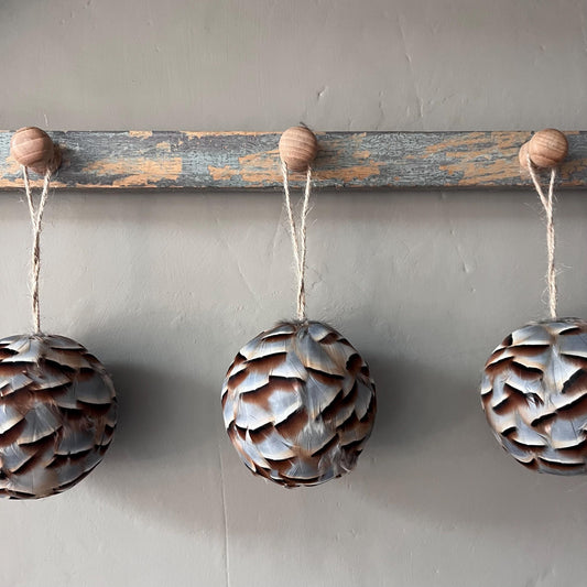Baubles | Feather baubles | Christmas decorations | Farmhouse Christmas | Tree ornament | Country living | Set of 3