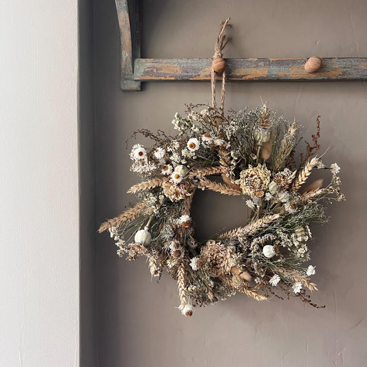 Everlasting dried flowers| Autumn inspired decor | Colourful dried flowers | Autumnal farmhouse decor | Small Dried Flower Wreath | 25x25cm