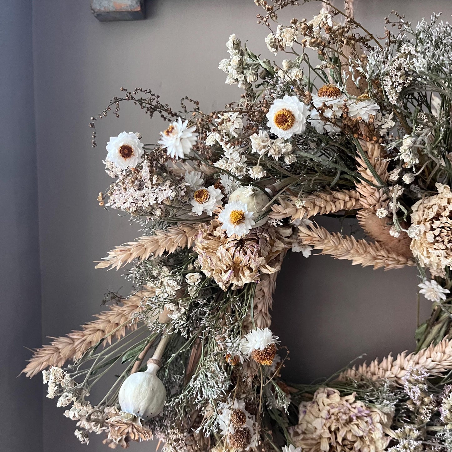 Everlasting dried flowers| Autumn inspired decor | Colourful dried flowers | Autumnal farmhouse decor | Small Dried Flower Wreath | 25x25cm