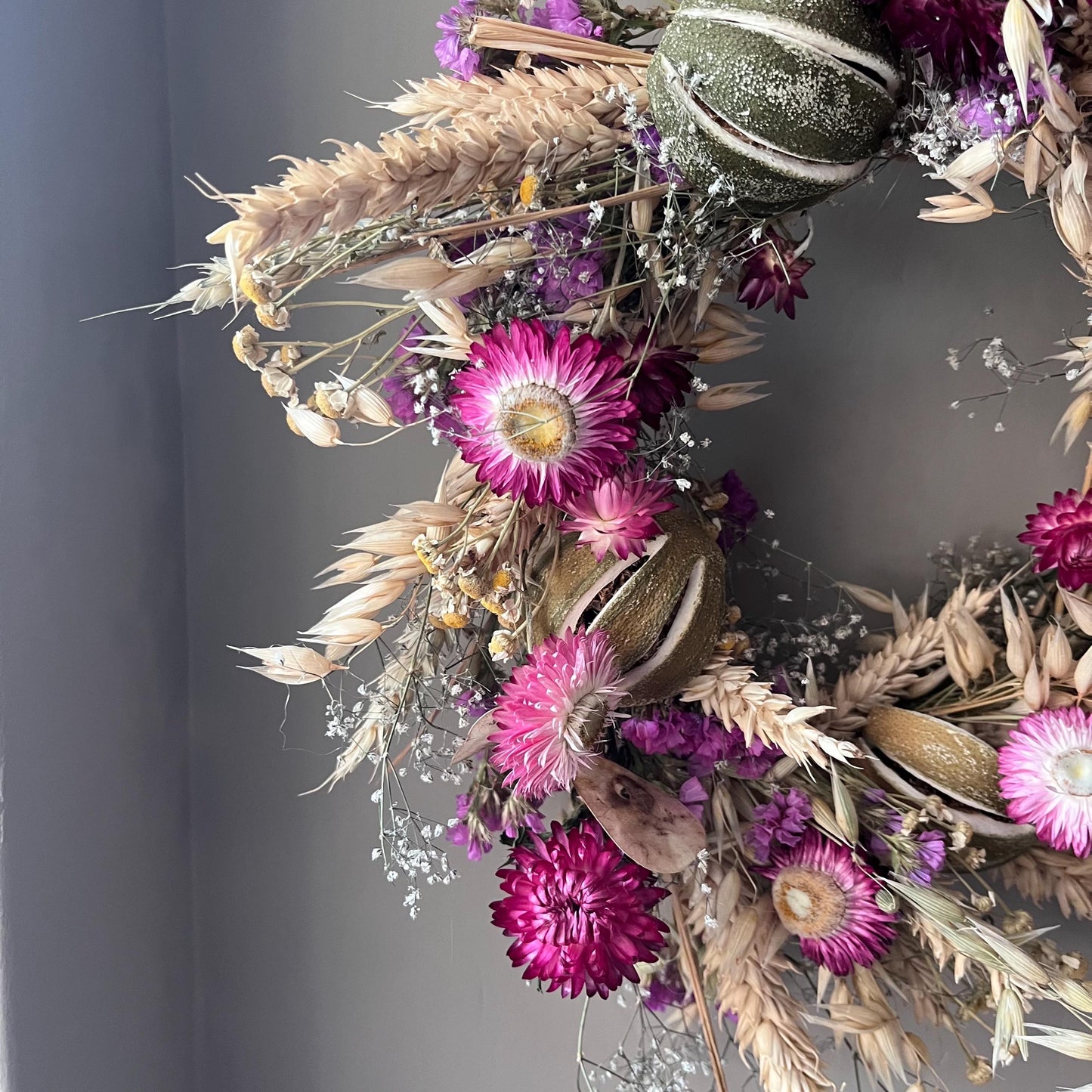 Everlasting flower | Autumn inspired decor | Autumn dried flowers | Small Dried Flower Wreath | Everlastings | Autumnal Home Decor | 25cm