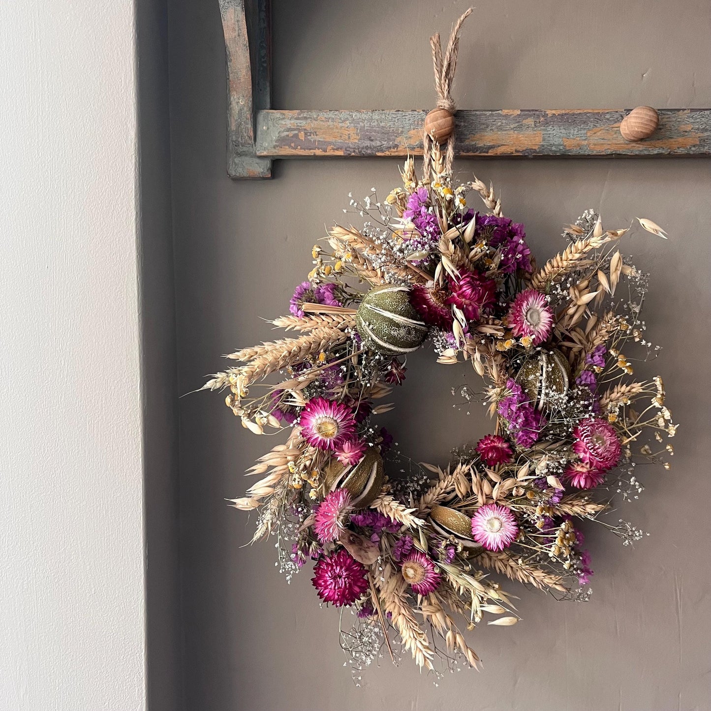 Everlasting flower | Autumn inspired decor | Autumn dried flowers | Small Dried Flower Wreath | Everlastings | Autumnal Home Decor | 25cm