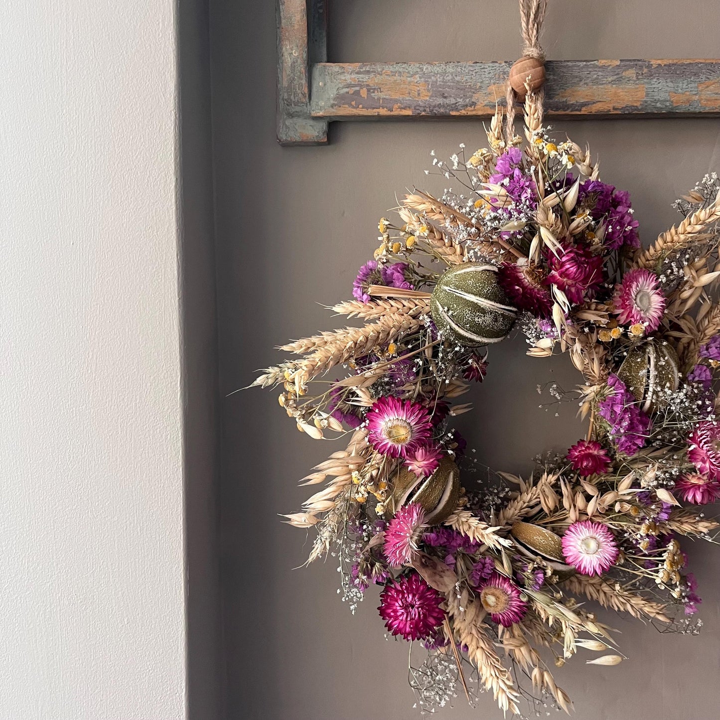 Everlasting flower | Autumn inspired decor | Autumn dried flowers | Small Dried Flower Wreath | Everlastings | Autumnal Home Decor | 25cm