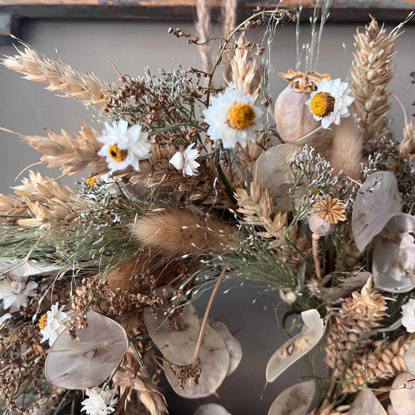 Dried flower wreath | Farmhouse style | Farmhouse home | Country living | Winter decor | Farmhouse wreath | Wreath for winter | 25cm