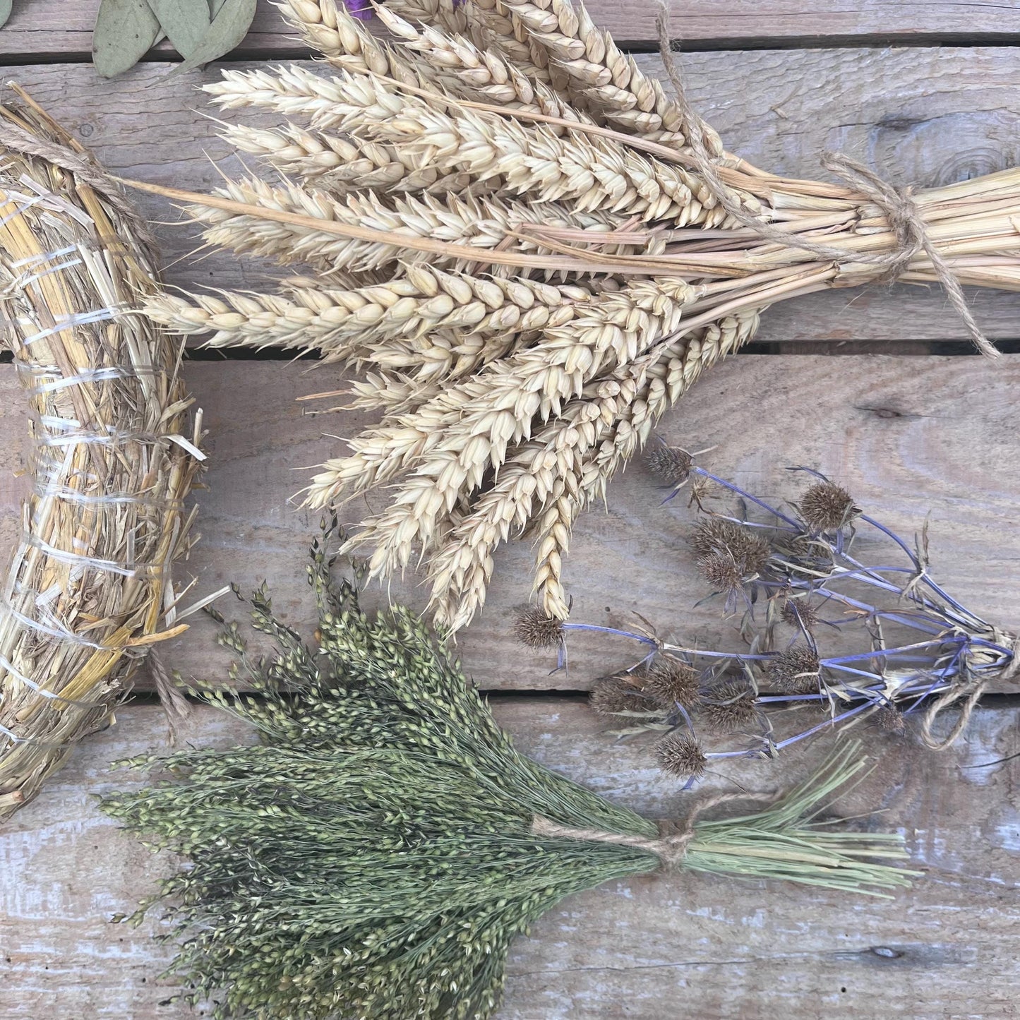 Dried flower wreath making kit | Christmas Wreath making kit | 25cm wreath | Craft kit | DIY kit | Flower craft kit