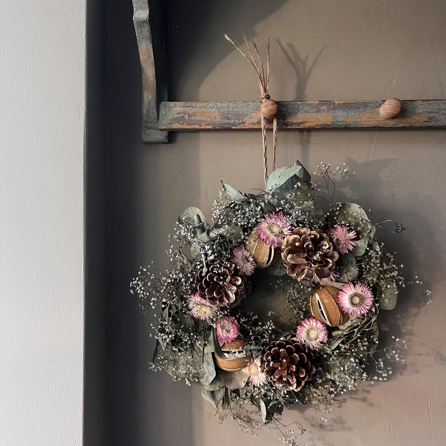 Christmas wreath | Christmas decorations | Dried flower wreath | Farmhouse winter decor | Small wreath | Wall hangings | 25cm