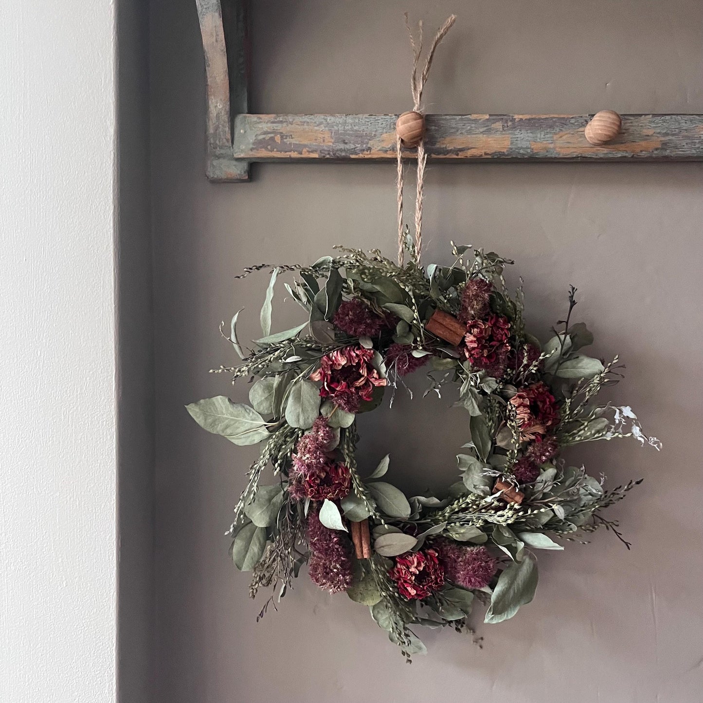 Autumn flower wreath | Dried flowers | Farmhouse home | Country living | Seasonal Front door decor | Autumnal Farmhouse wreath | 25cm