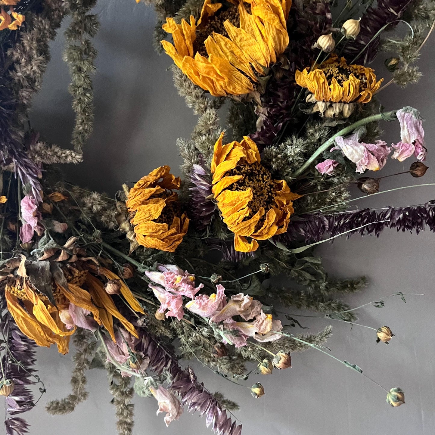 Dried flower wreath | Autumnal Home decor | 25cm