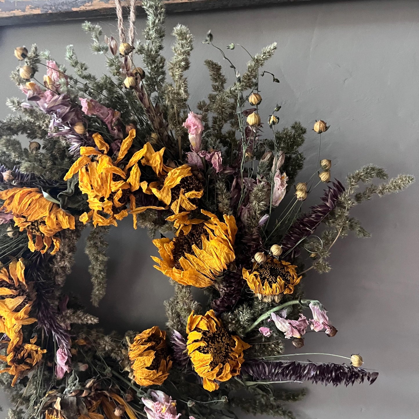 Dried flower wreath | Autumnal Home decor | 25cm