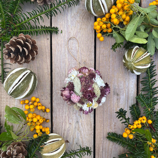 Dried flower baubles | Flower decorations | Tree decorations | Farmhouse Christmas | Natural Christmas decorations