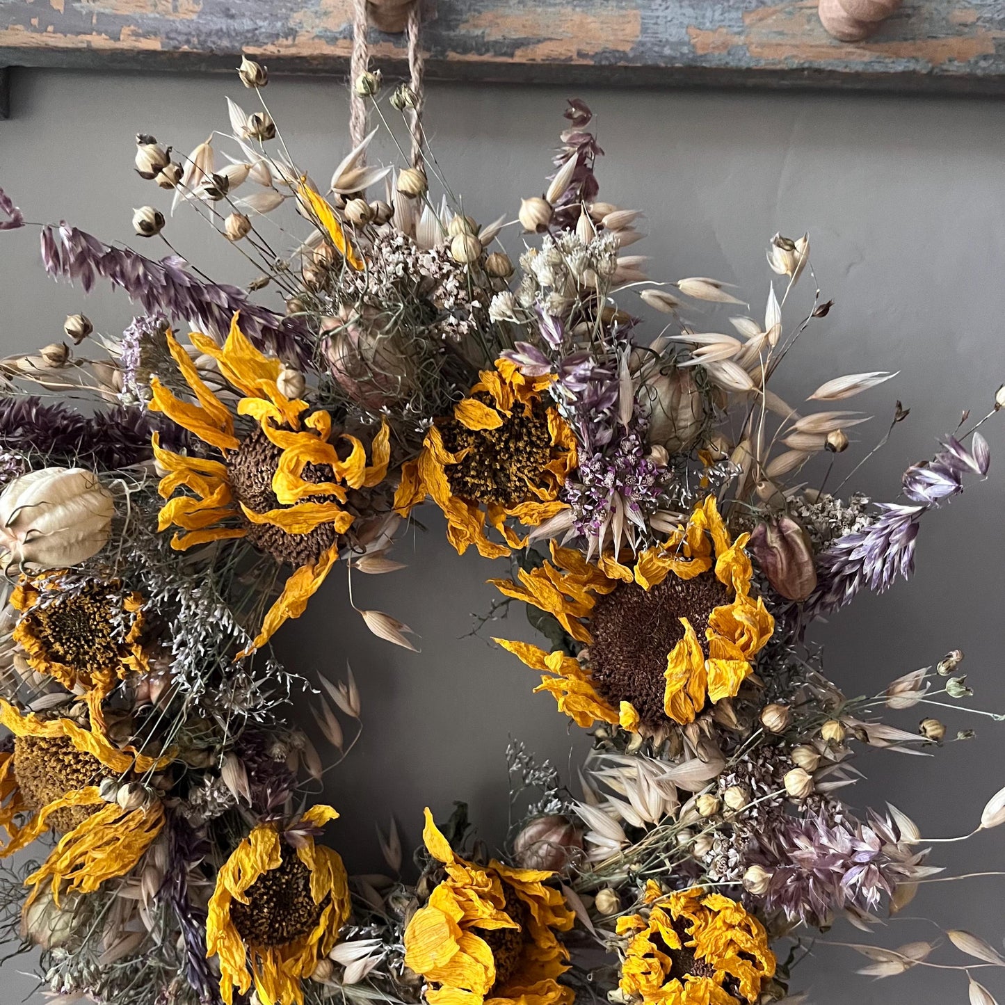 Winter wreath | Winter decorations | Dried flower wreath | Farmhouse winter decor | Small wreath | Wall hangings | 25cm