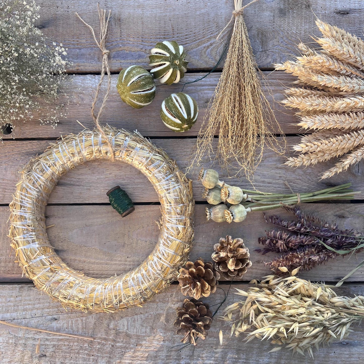 Dried flower wreath making kit | Christmas wreath making | Winter wreath | Make your own | Craft kits | 25cm wreath