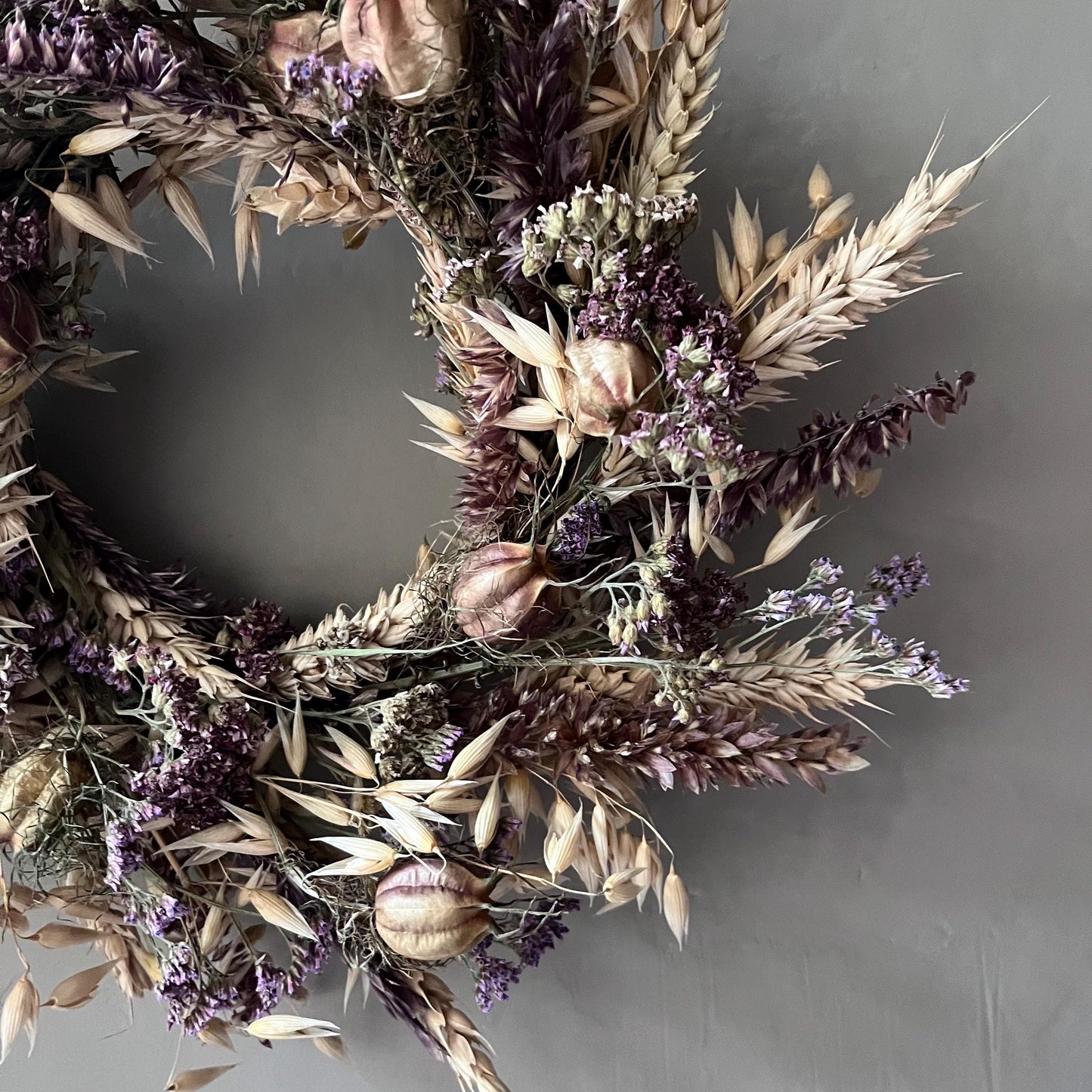 Everlasting dried flowers| Winter inspired decor | Christmas farmhouse decor | Small Dried Flower Wreath | 25x25cm