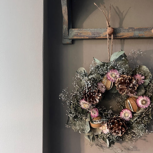 Christmas wreath | Christmas decorations | Dried flower wreath | Farmhouse winter decor | Small wreath | Wall hangings | 25cm
