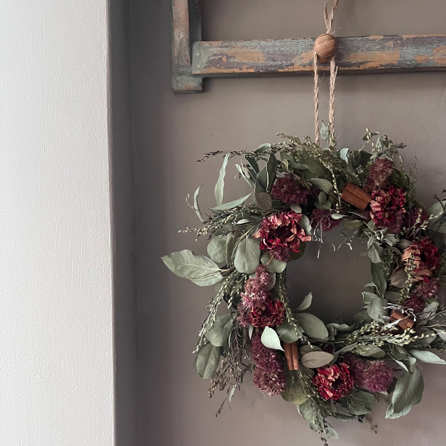 Autumn flower wreath | Dried flowers | Farmhouse home | Country living | Seasonal Front door decor | Autumnal Farmhouse wreath | 25cm