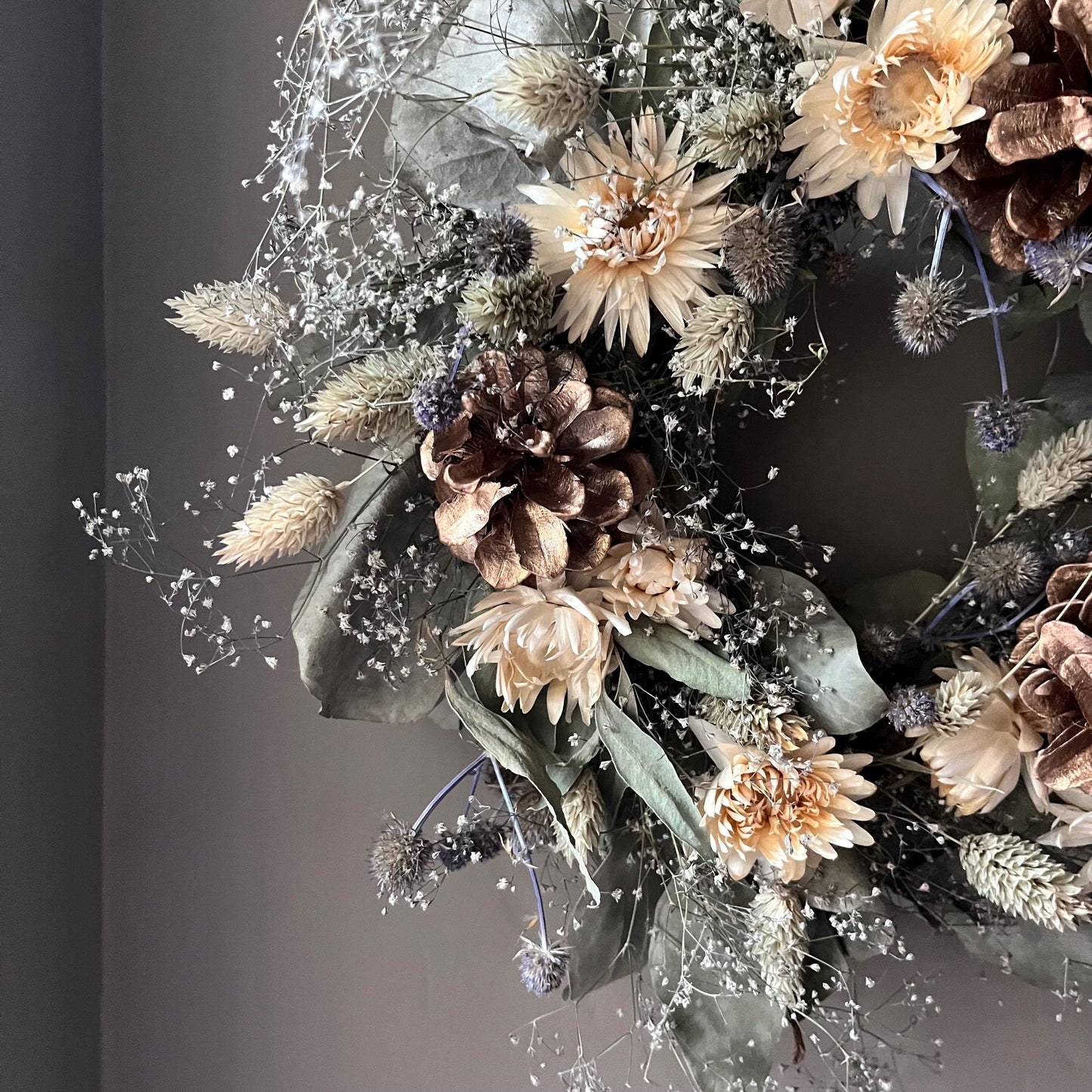 Dried Flower Wreath: Farmhouse Style Everlasting Floral Display (22cm)