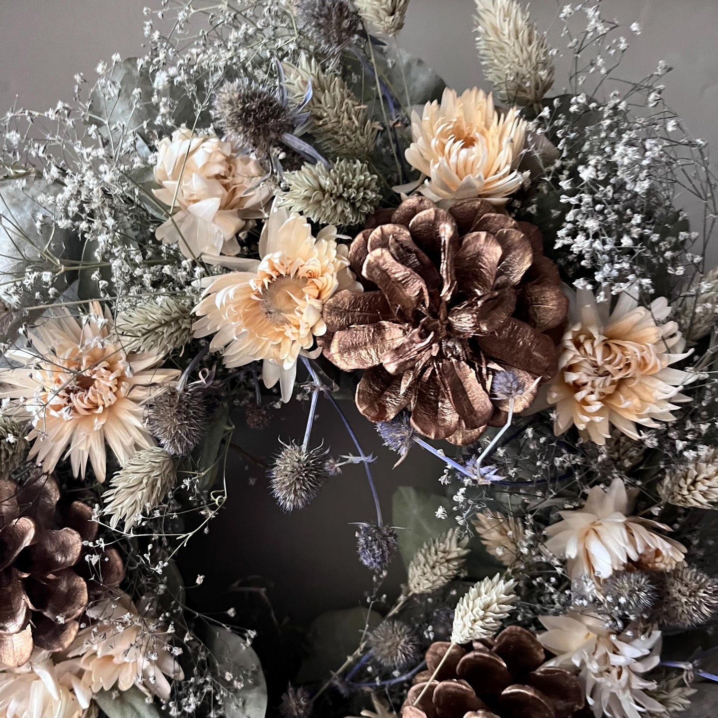 Dried Flower Wreath: Farmhouse Style Everlasting Floral Display (22cm)